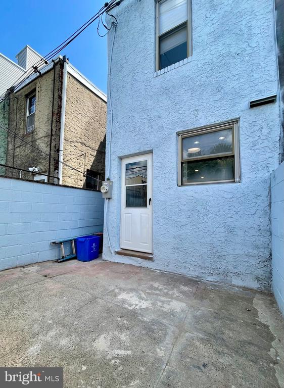 2109 CROSS STREET