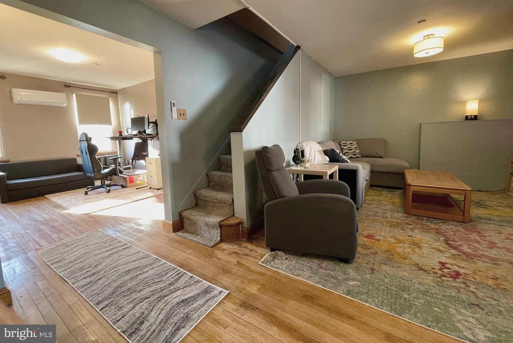 4204 MANAYUNK AVENUE