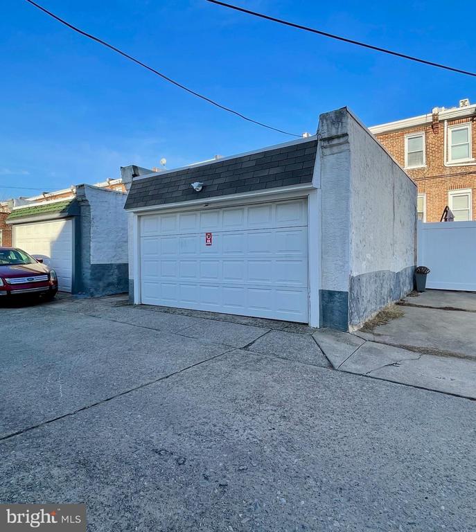 4204 MANAYUNK AVENUE