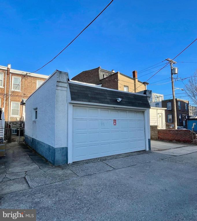 4204 MANAYUNK AVENUE