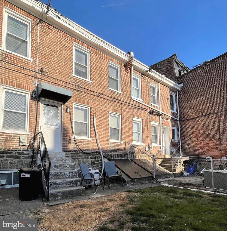 4204 MANAYUNK AVENUE
