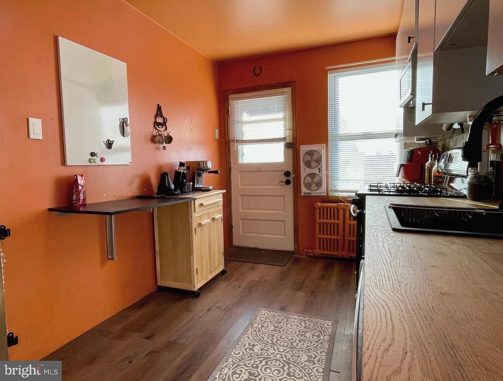 4204 MANAYUNK AVENUE