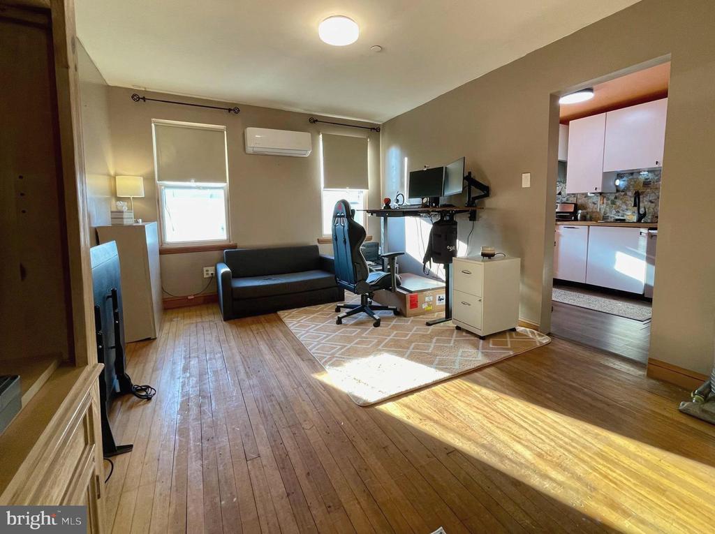 4204 MANAYUNK AVENUE