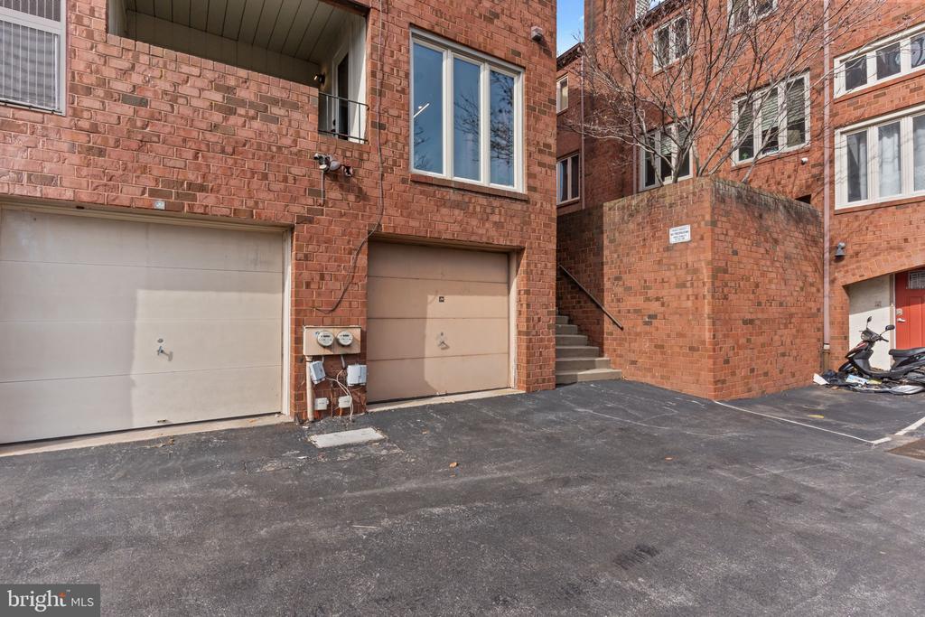 1 CHRISTIAN STREET Unit: 24L