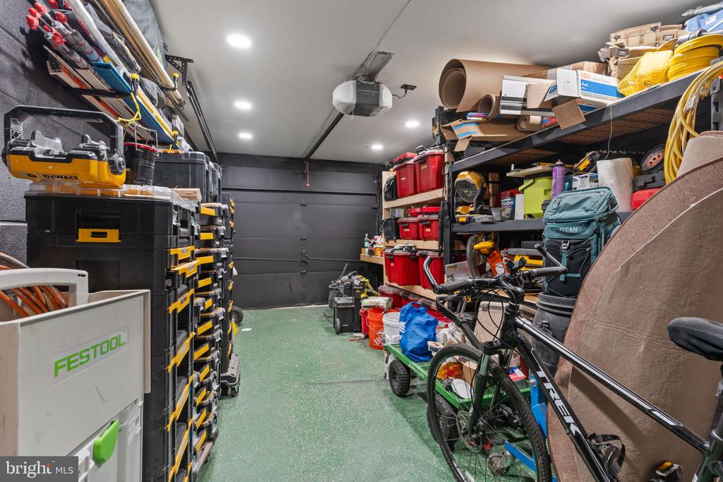 1 CHRISTIAN STREET Unit: 24L
