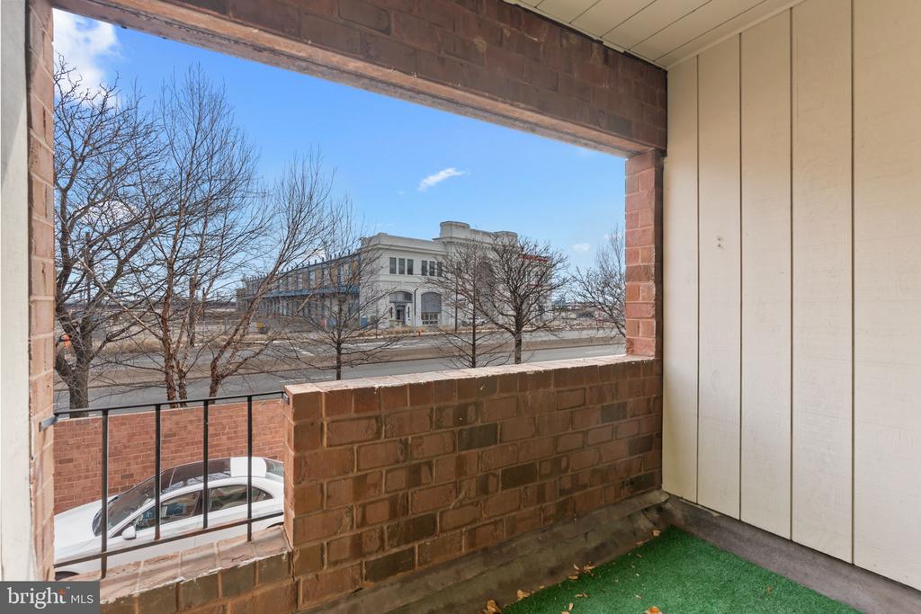 1 CHRISTIAN STREET Unit: 24L