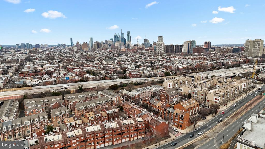 1 CHRISTIAN STREET Unit: 24L