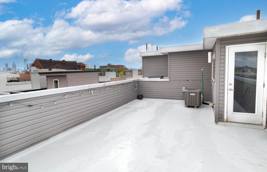 1747 N MARSHALL STREET Unit: 3