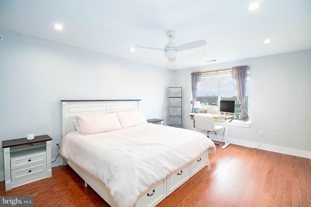 1747 N MARSHALL STREET Unit: 3