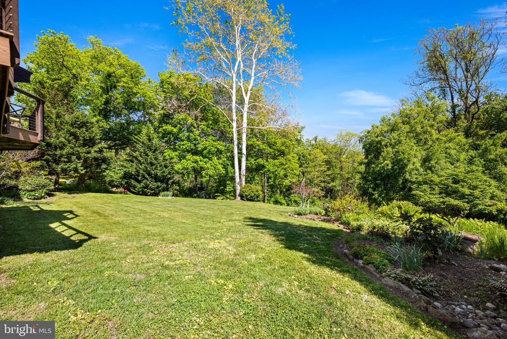 734 CORNELIA PLACE