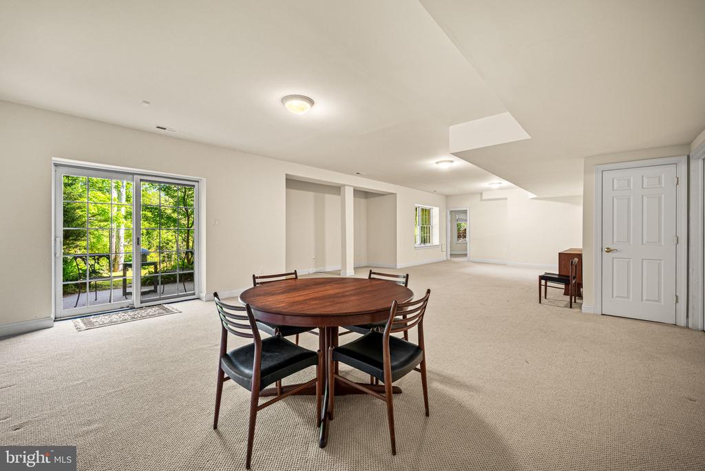 734 CORNELIA PLACE