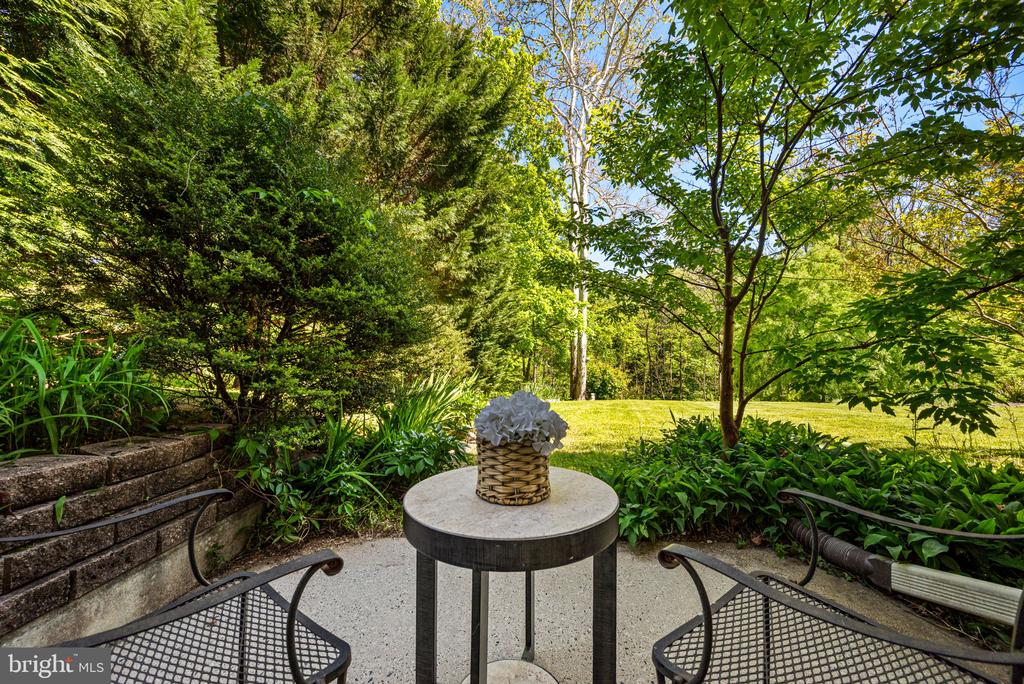734 CORNELIA PLACE