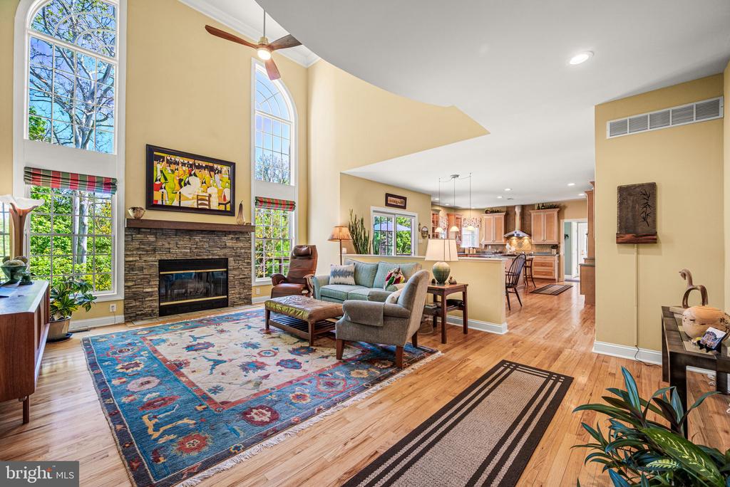 734 CORNELIA PLACE