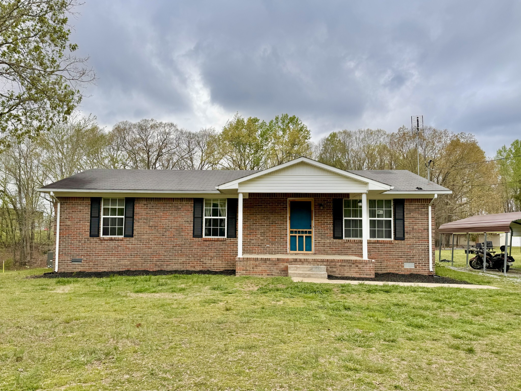52 White Oak Dr