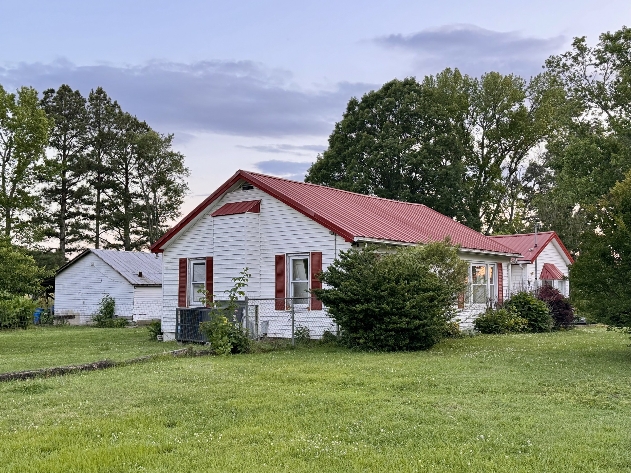 108 Campbellsville Pike