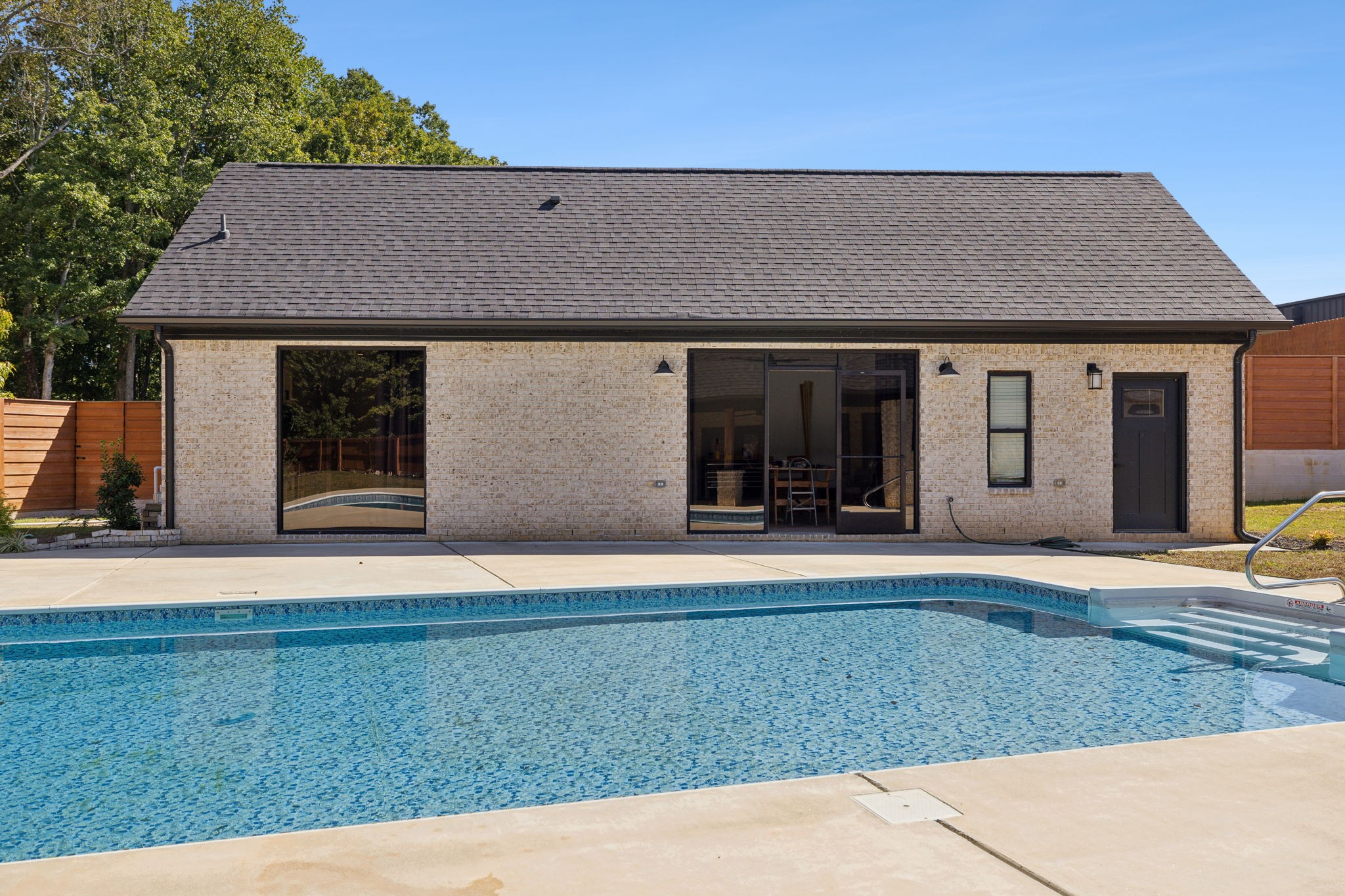 1048 Alex Dr