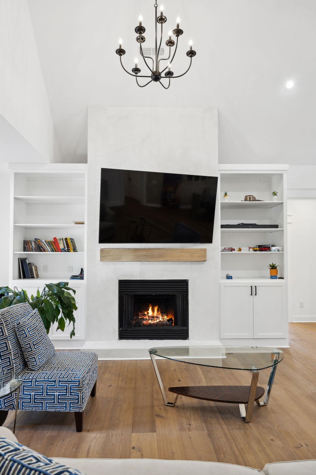 1048 Alex Dr