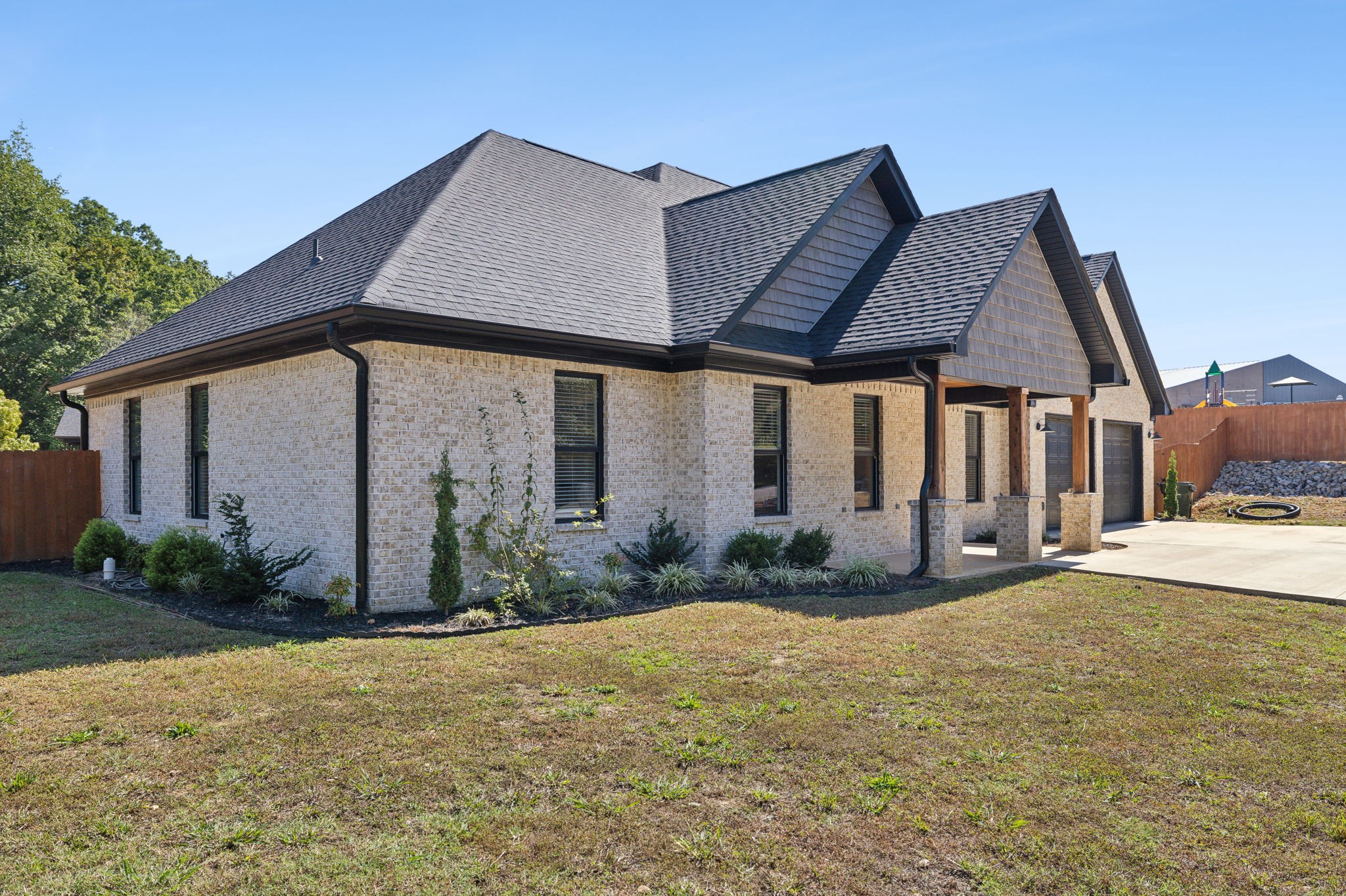 1048 Alex Dr