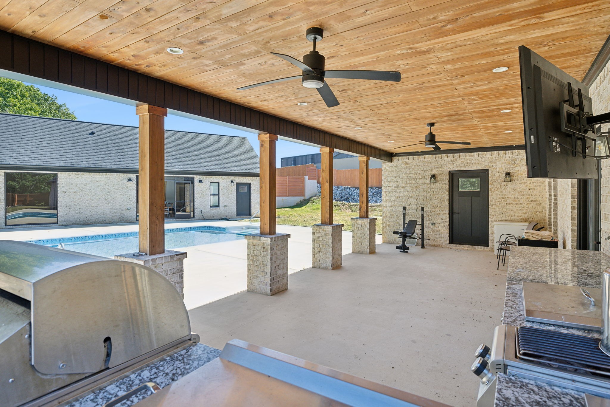 1048 Alex Dr