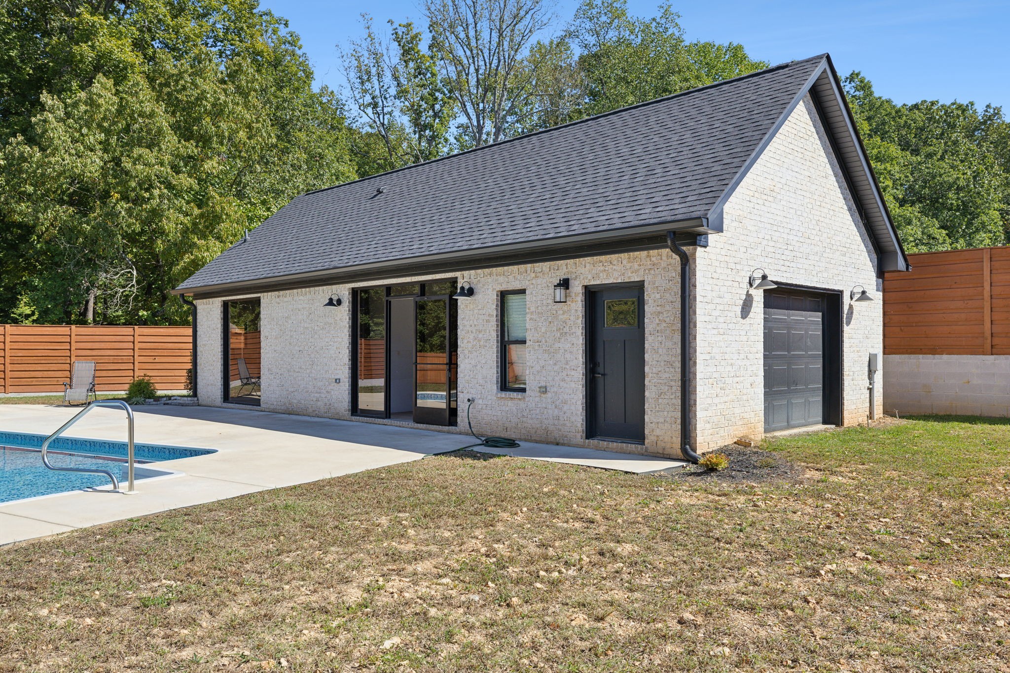 1048 Alex Dr