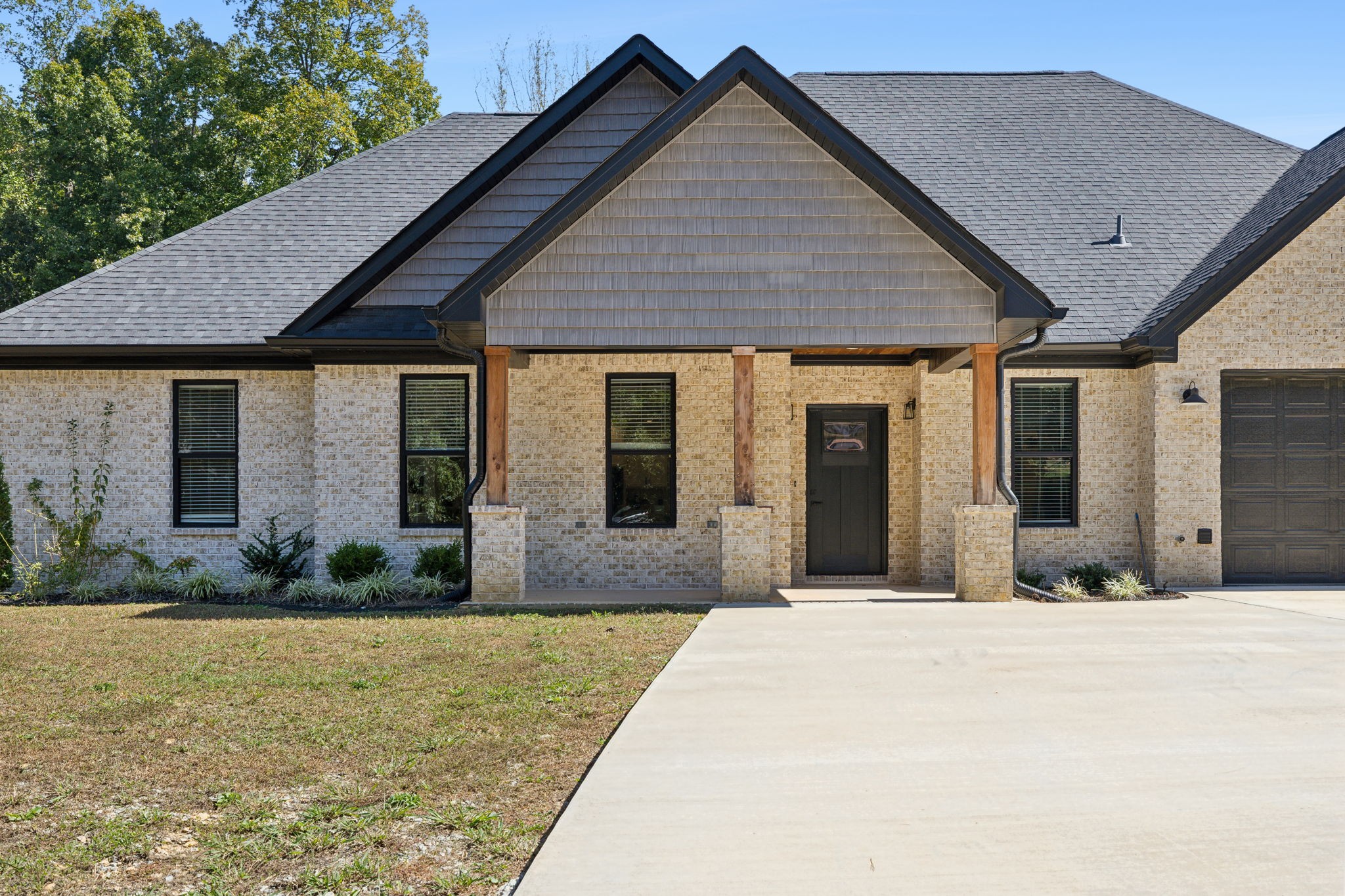 1048 Alex Dr