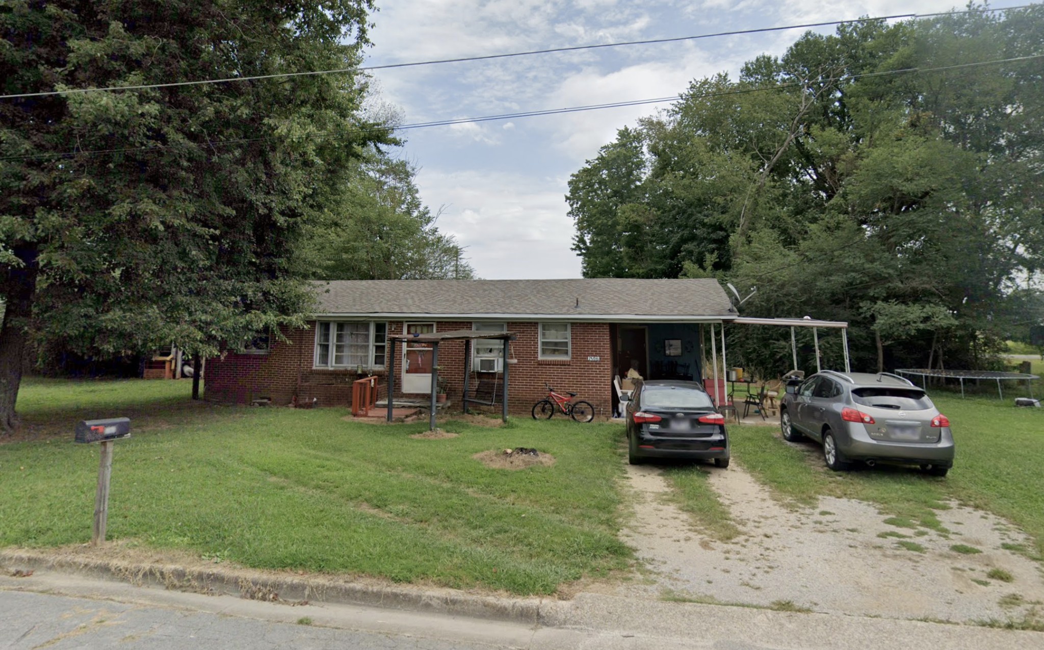 1306 Hart Ave
