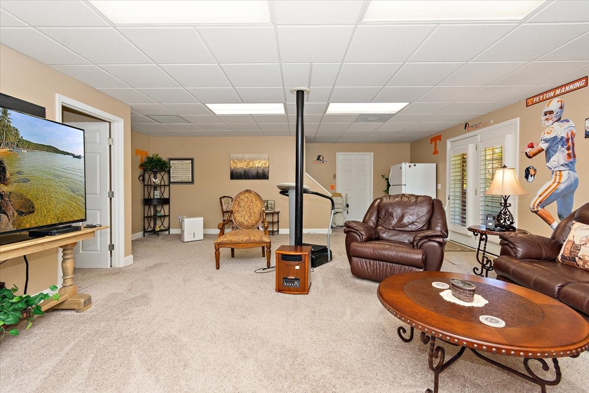 6 Warner Rd