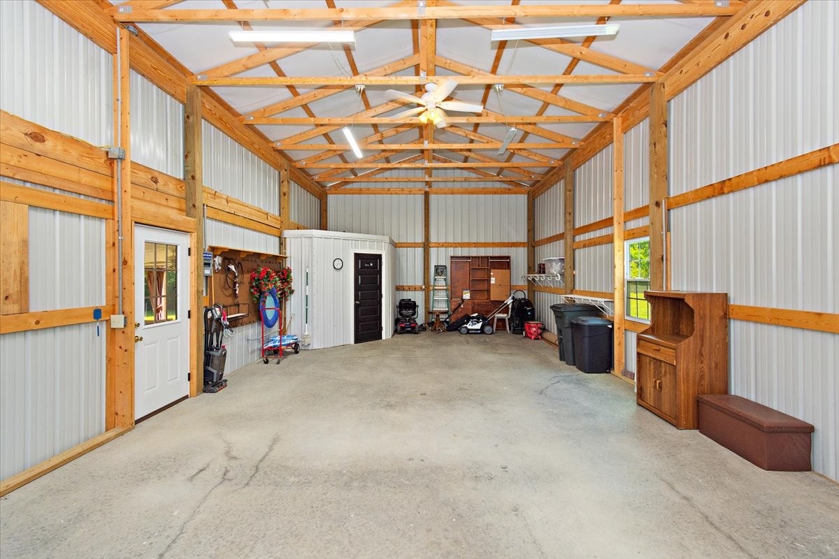 6 Warner Rd