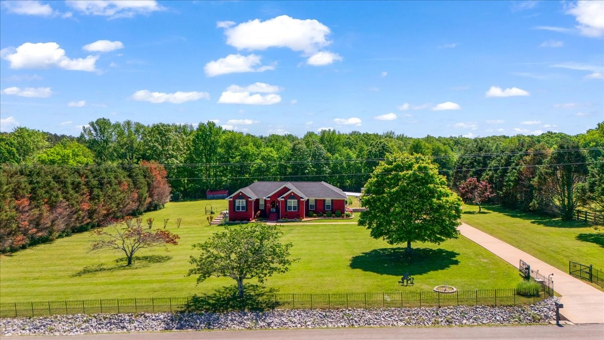 6 Warner Rd