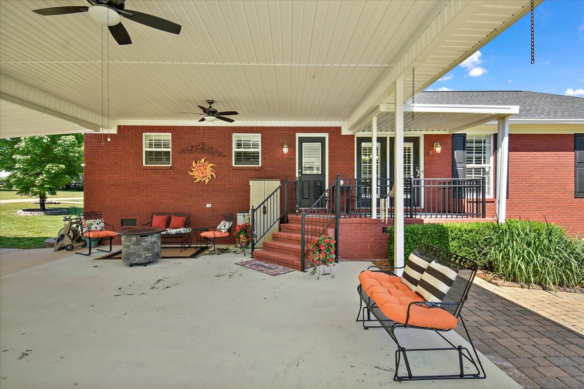 6 Warner Rd