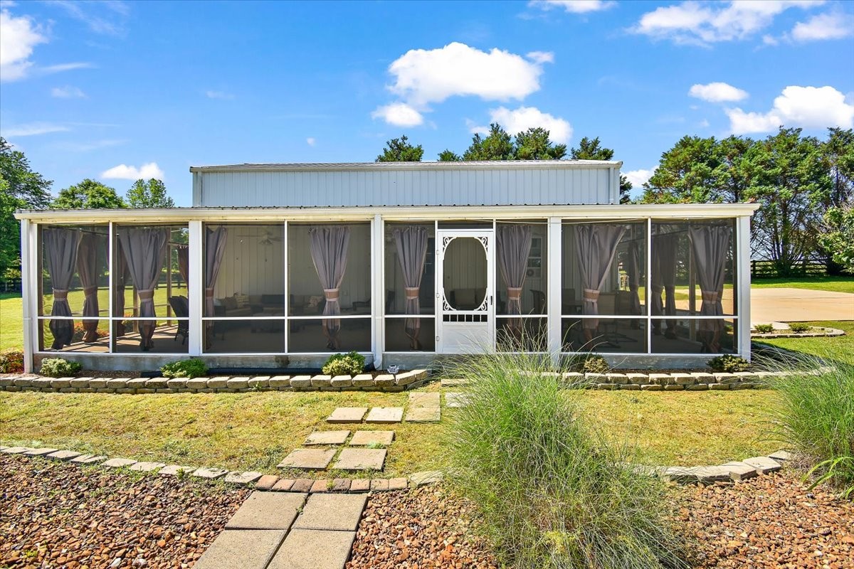 6 Warner Rd