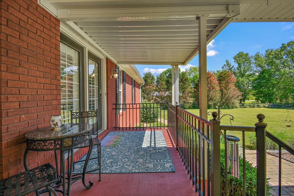 6 Warner Rd