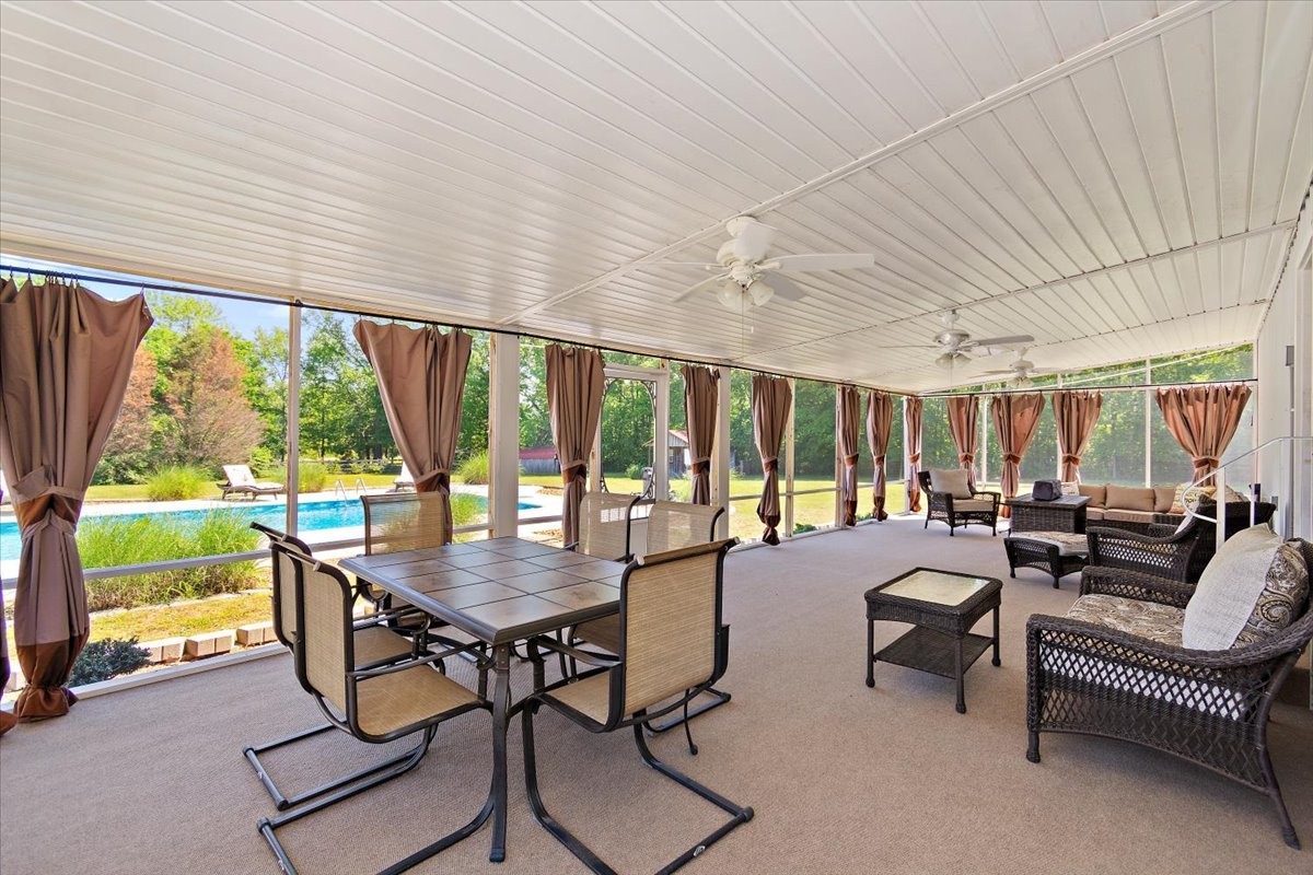 6 Warner Rd