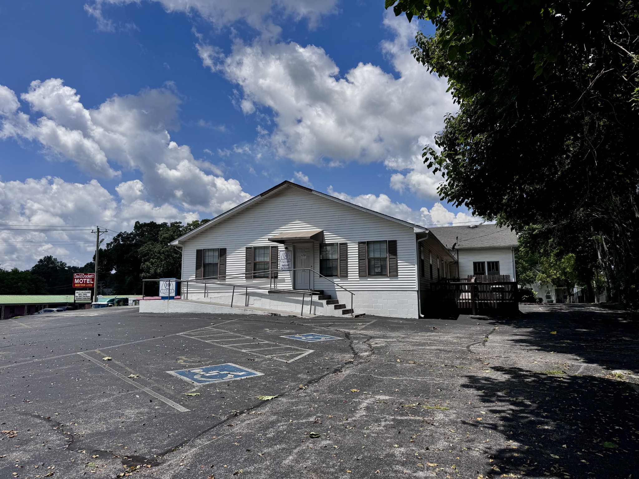 500 E Gaines St