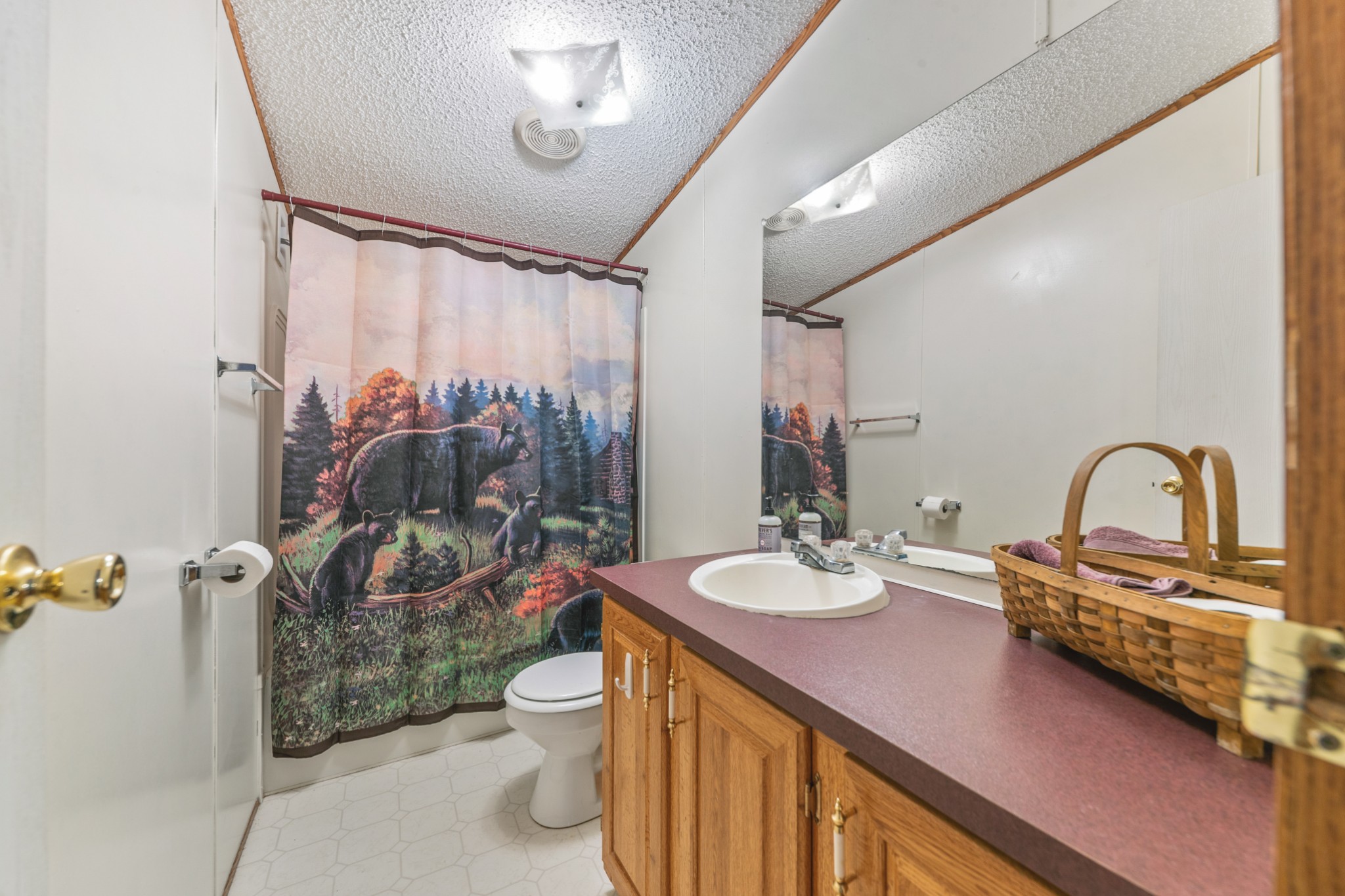 1526 Old Beech Creek Rd