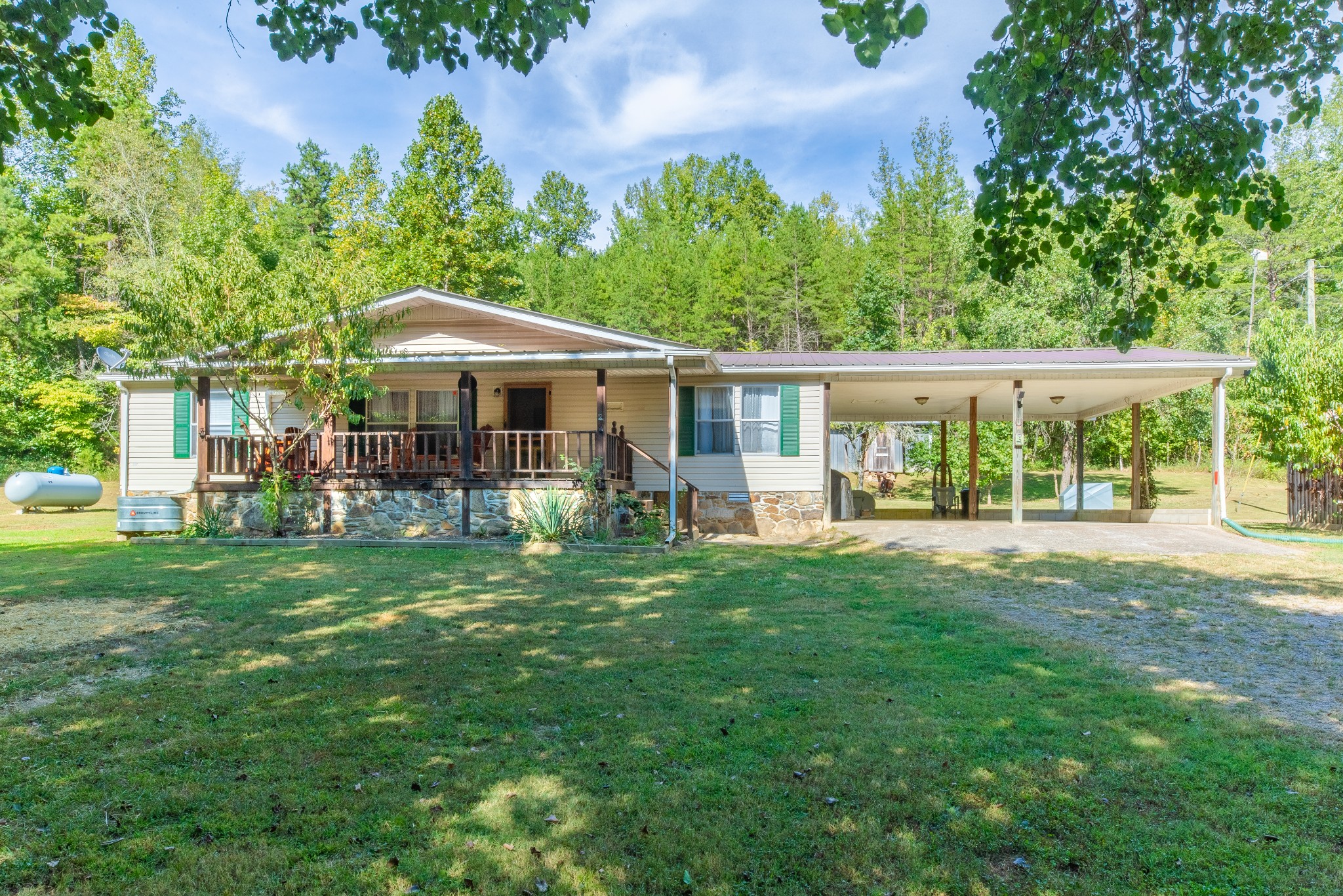 1526 Old Beech Creek Rd