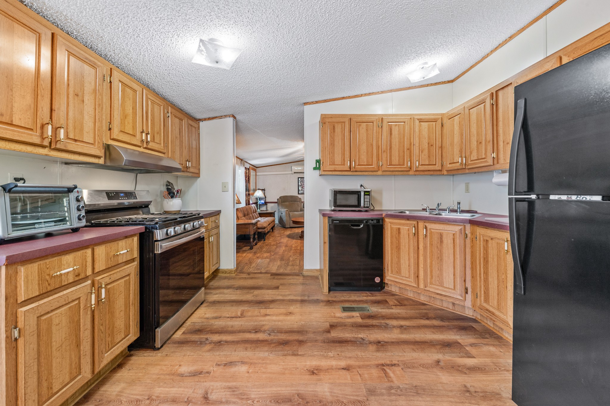1526 Old Beech Creek Rd