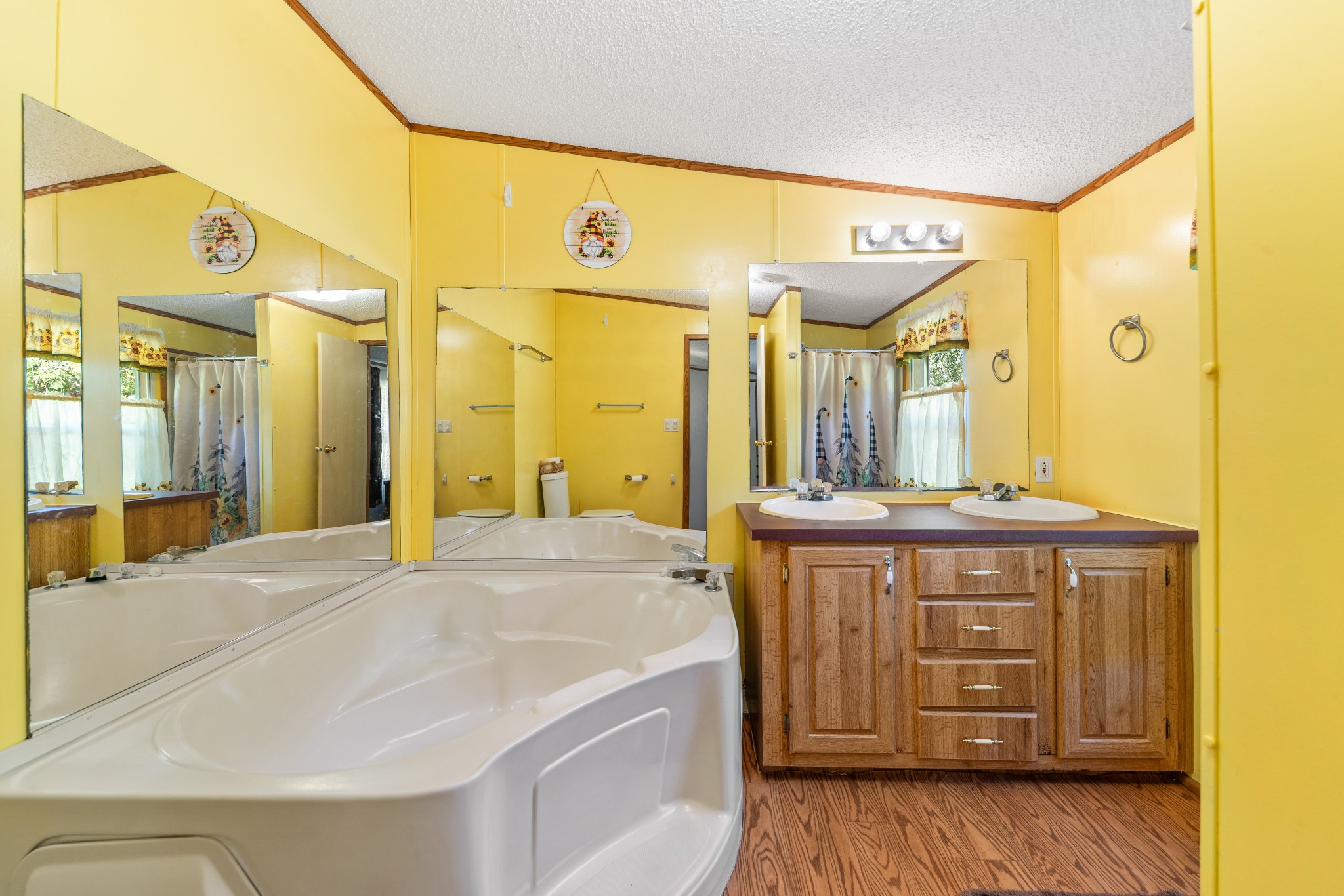 1526 Old Beech Creek Rd