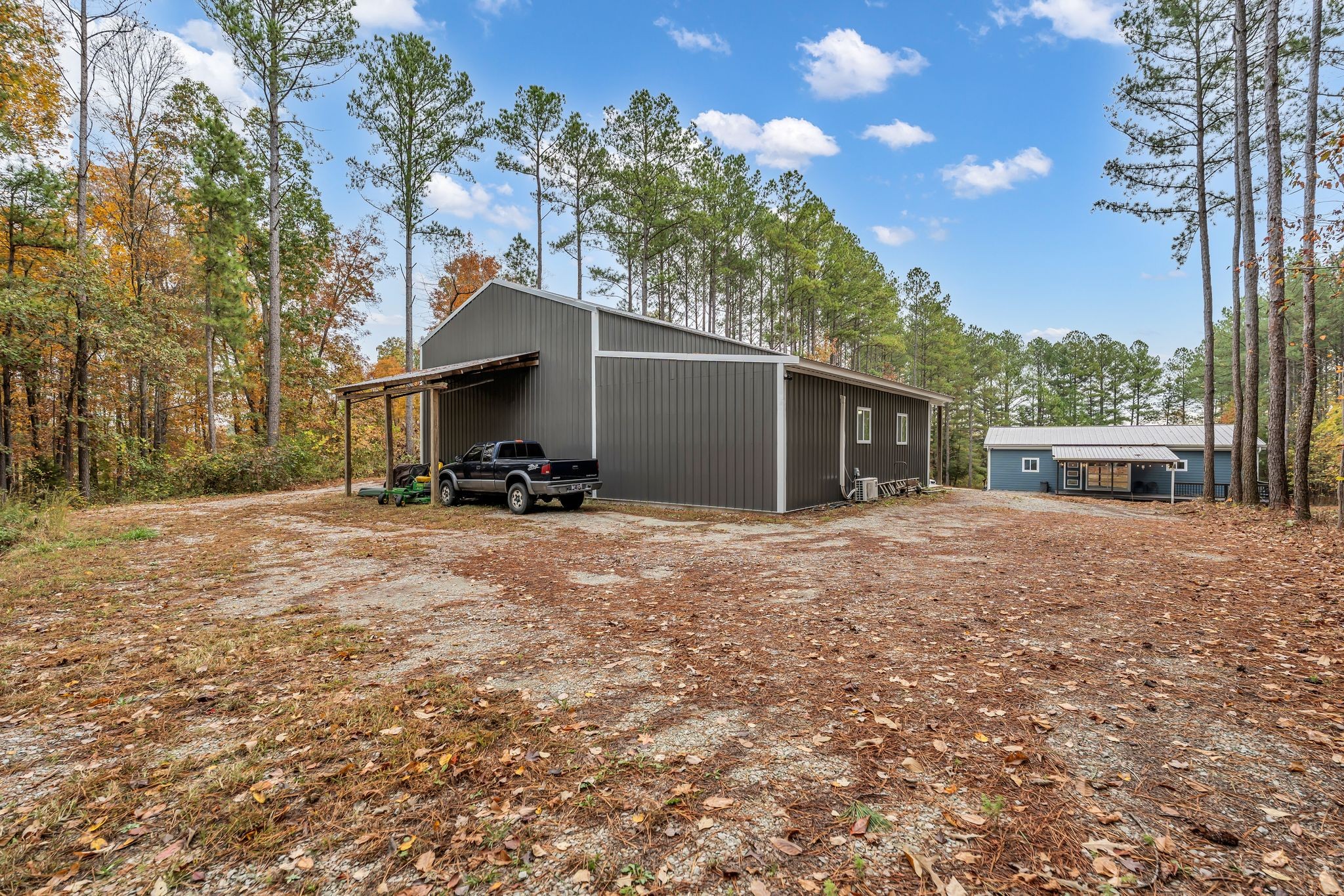 18 Davis Ln