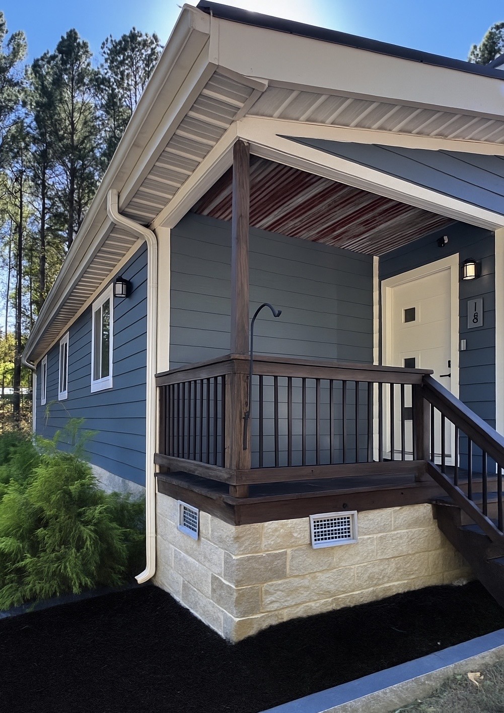 18 Davis Ln