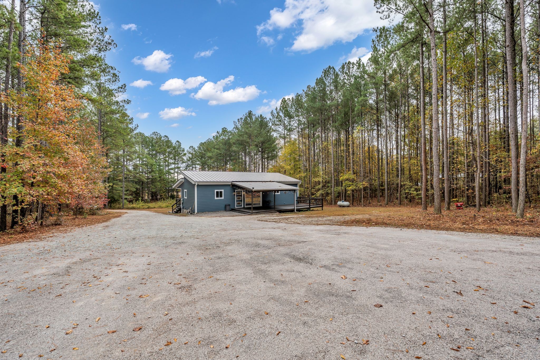 18 Davis Ln