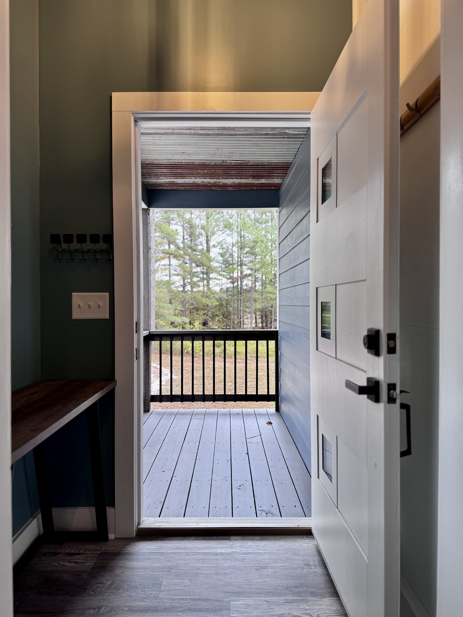18 Davis Ln