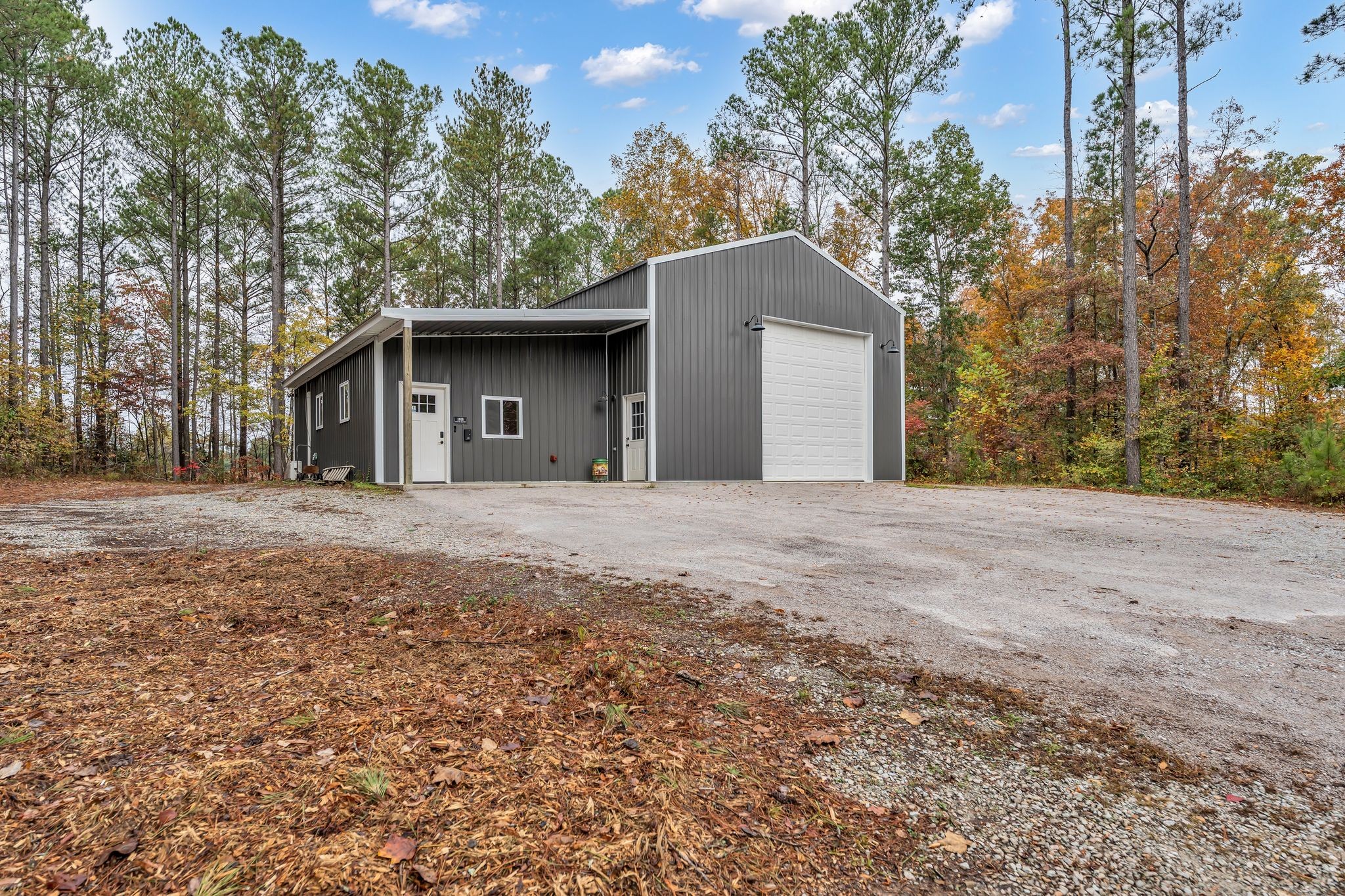18 Davis Ln