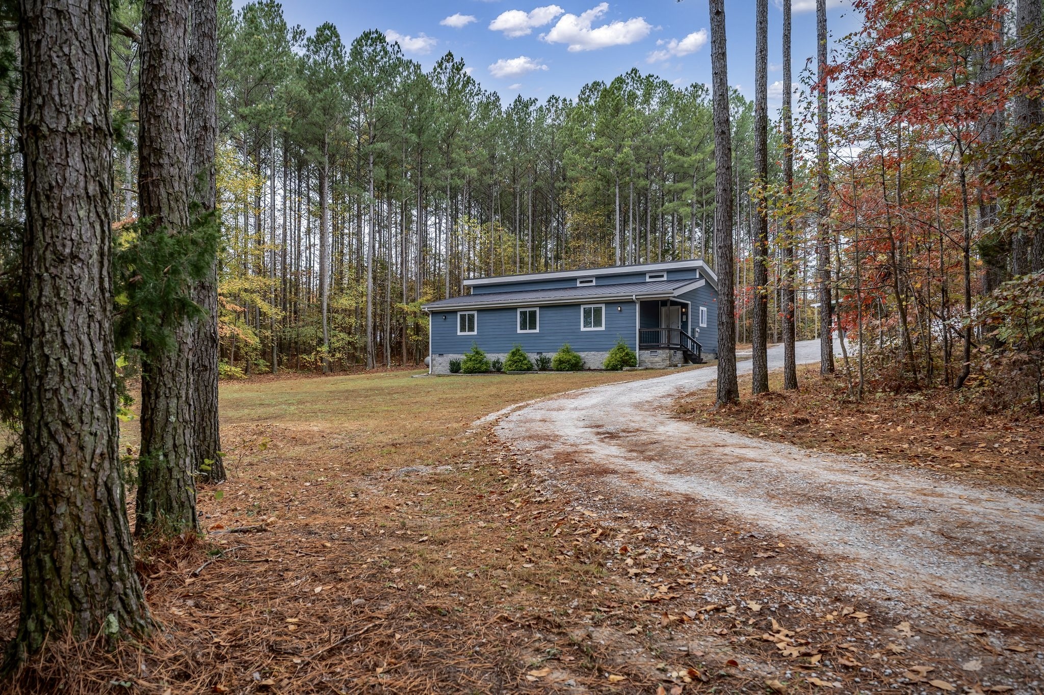 18 Davis Ln