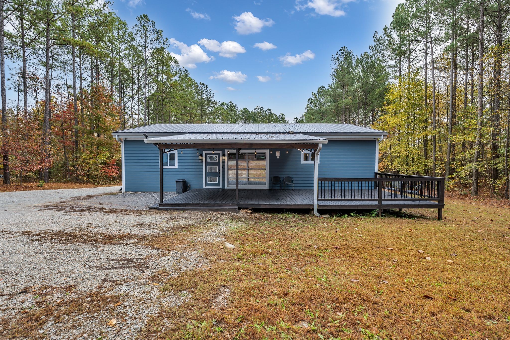 18 Davis Ln
