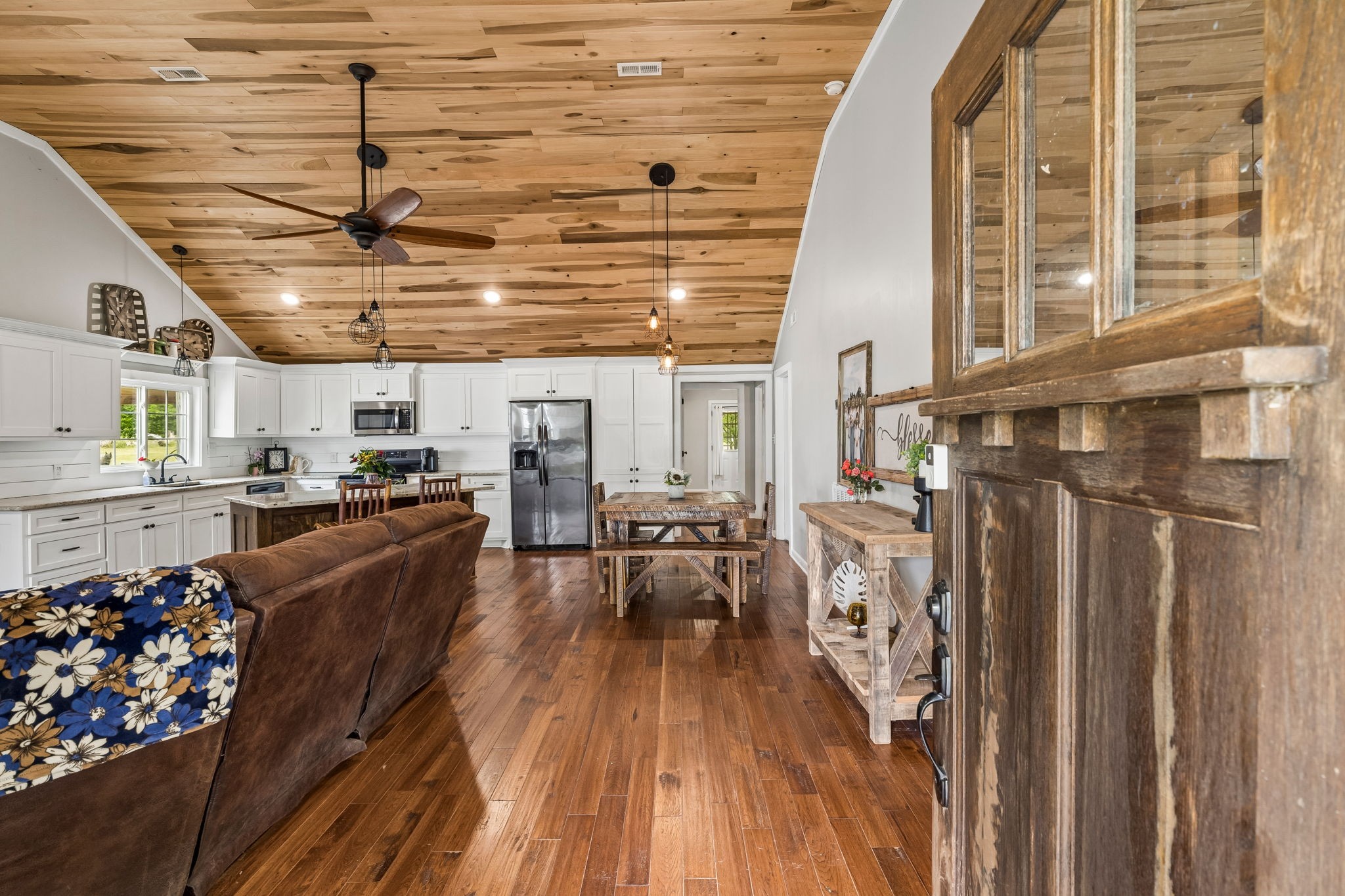 106 N Maple Ave
