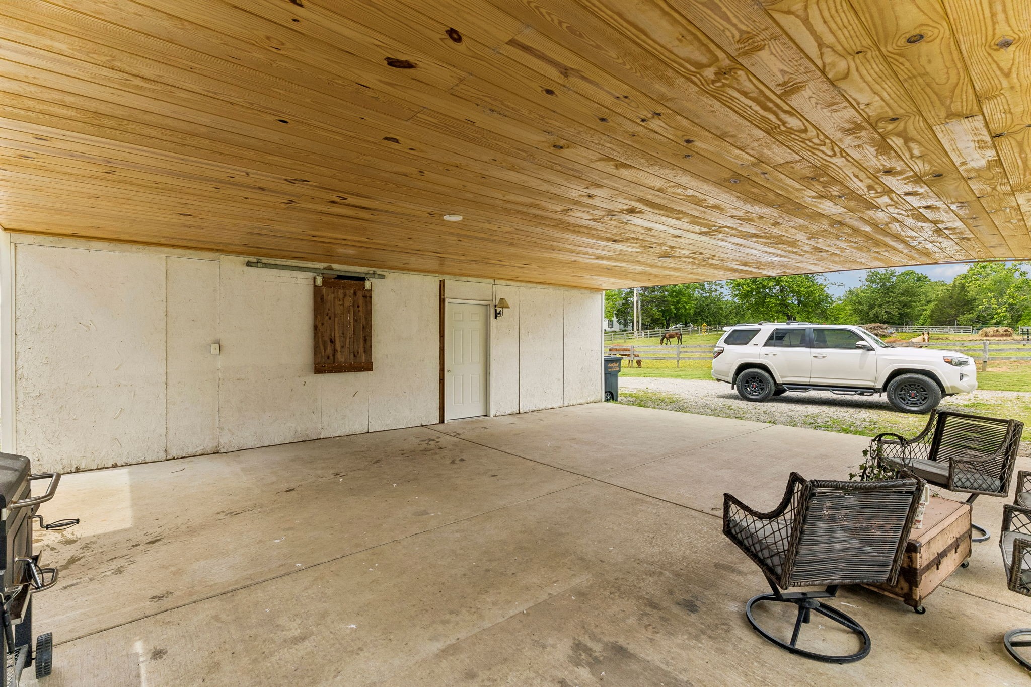 106 N Maple Ave