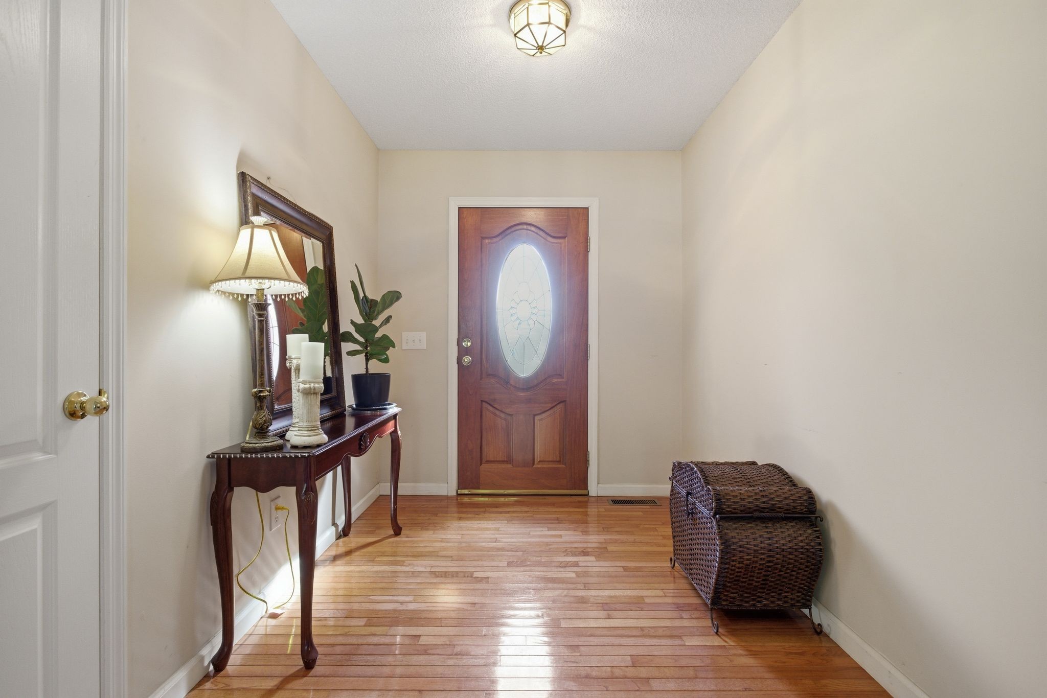 1130 Austin Cir