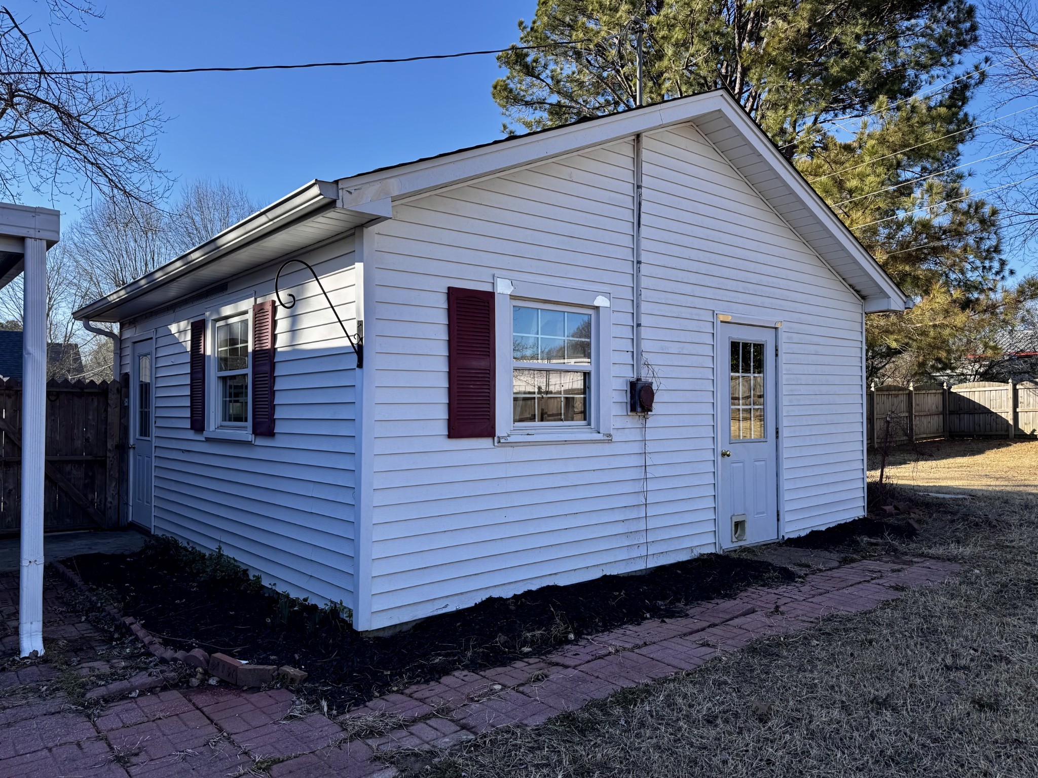 211 Church St