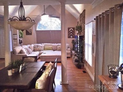 154 Bain Lane